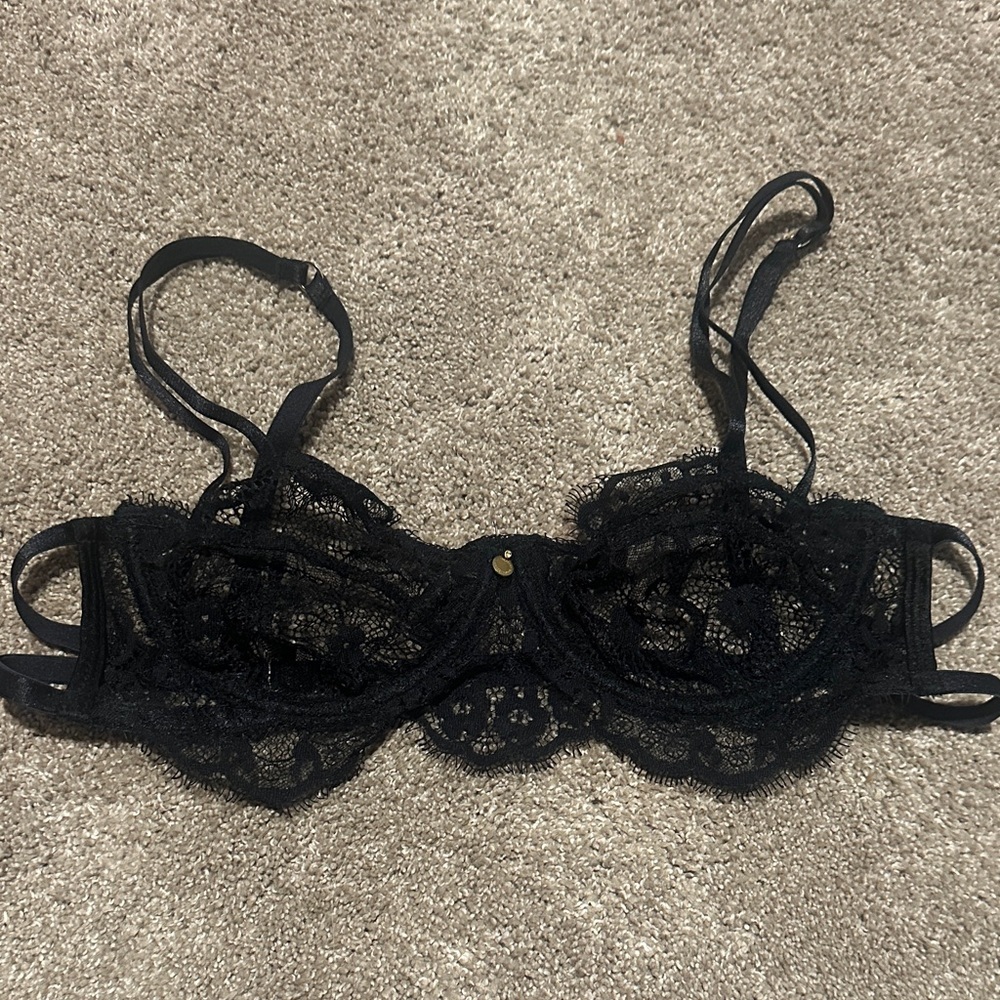 GooseBerry Elegant Black Lace Bra